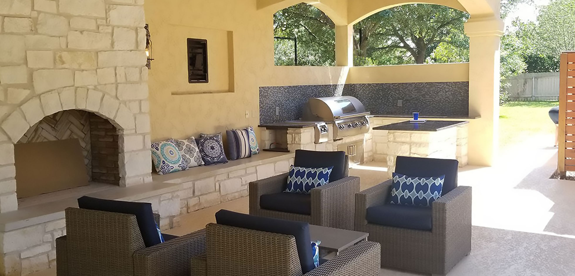 outdoor-kitchens